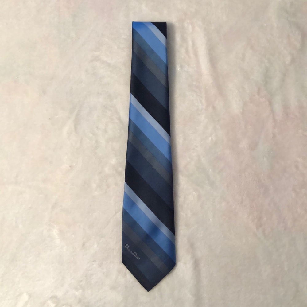 Oscar de la Renta Blue Tie